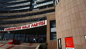 CHP'de istifa depremi