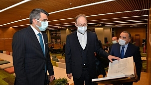 DİB Başkanı Erbaş 'Uyumayan Kütüphane'ye ziyaret