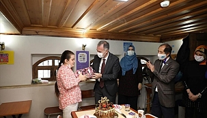  Engelsiz Yaşam Merkezinde sürpriz doğum günü 