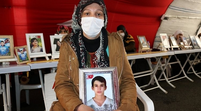 Evlat nöbetindeki ailelere bir aile daha katıldı