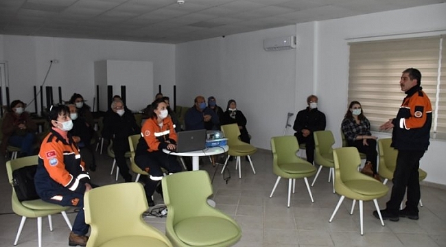 Gemlik Yaşlı Konukevi'nde afet eğitimi