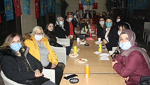 İYİ Partili kadınlar 2021 yılını konuştular