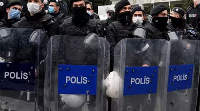 Kadıköy'de Boğaziçi protestolarına tutuklama