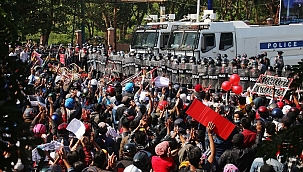 Myanmar'da darbe karşıtı gösteri 