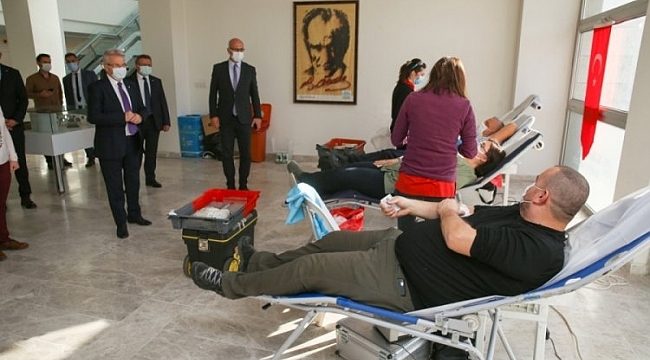 Nilüfer Belediyesi çalışanlarından kan bağışı