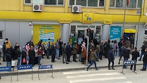 PTT şubesi önünde korkutan görüntü