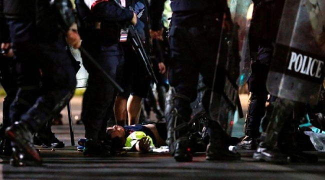 Tayland'da protestolar şiddetleniyor