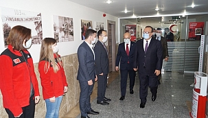Vali Canpolat'tan Kızılay Bursa'ya ziyaret