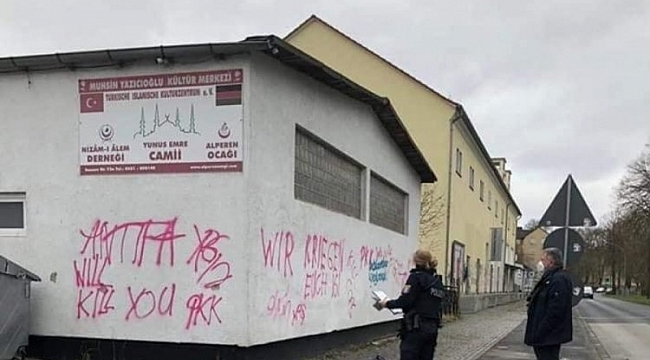 Almanya'da PKK'dan camiye çirkin saldırı