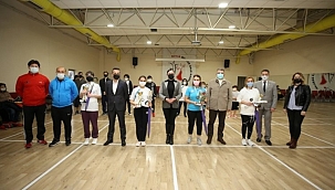 Anneler ve çocukları Squash Turnuvası'nda buluştu