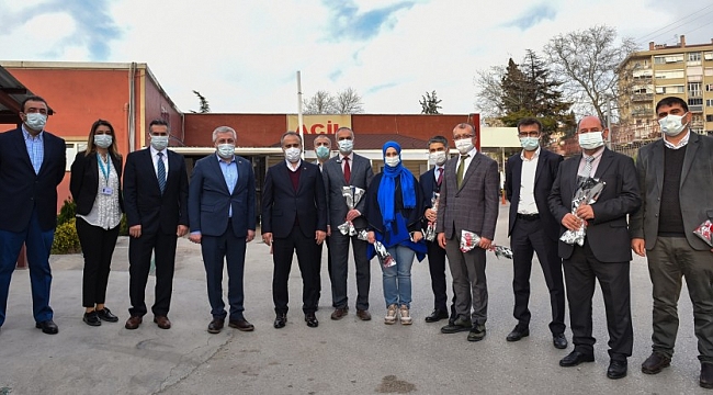 Başkan Aktaş'tan doktorlara bayram ziyareti