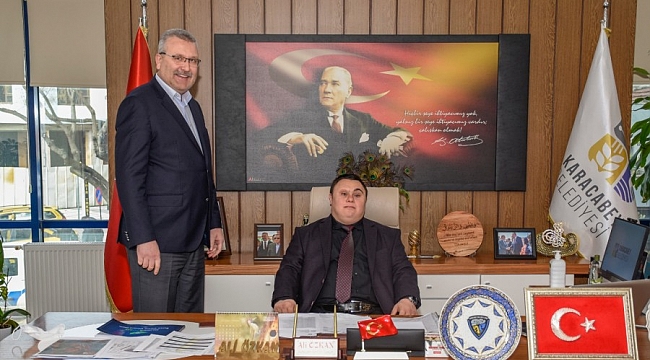 Başkan Özkan koltuğu, Şaban Oturak'a bıraktı