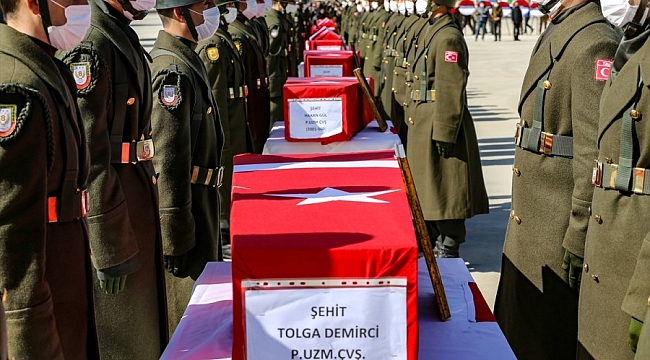 Bitlis şehitlerine veda