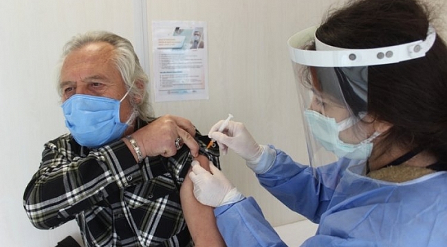 Bursa'da 60 yaş üstünü aşılama başladı