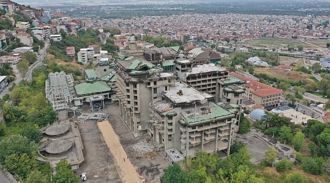 Çekirge Teras yıkımlarla şekilleniyor