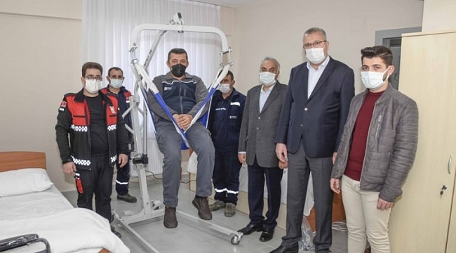 Karacabey, ihtiyaç sahipleri ile hayırseverler arasında köprü oluyor