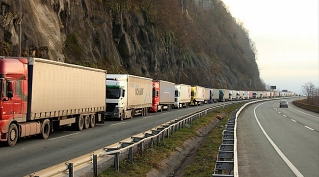 Kazakistan Türkiye'ye ilk etapta 3 bin adet ilave transit geçiş belgesi verecek