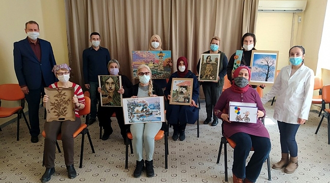 Mudanya'da deniz taşları sanat eserine dönüştü