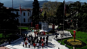 Bursa'da 23 Nisan için sade kutlama 