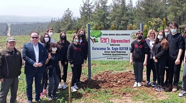 Bursa'da 55 yıllık eğitimcinin anısına 2 bin fidan