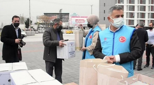 Bursa Müftülüğü 695 aileye gıda yardımı yaptı