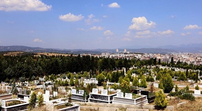 Hamitler Mezarlığı sıralı definlere kapanıyor
