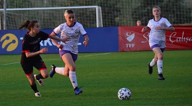 Kadınlar Futbol Ligi'nde heyecan sürüyor