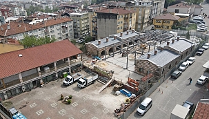 Molla Yegan Medresesi'nde yol yarılandı 