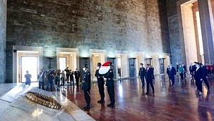 Anıtkabir'de 19 Mayıs töreni düzenlendi 