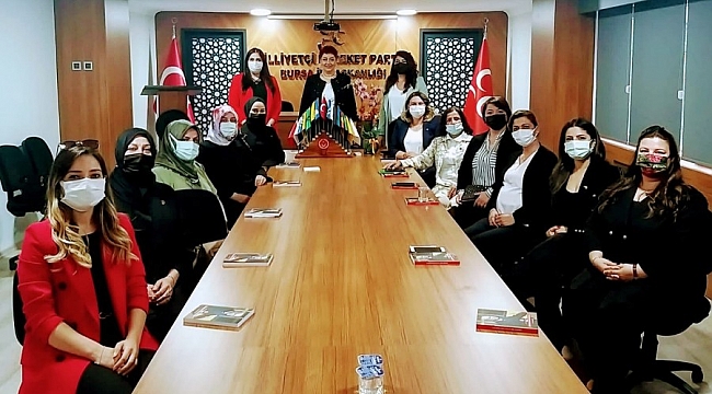 Duzcu: Türk kadını, Türk milliyetçisidir