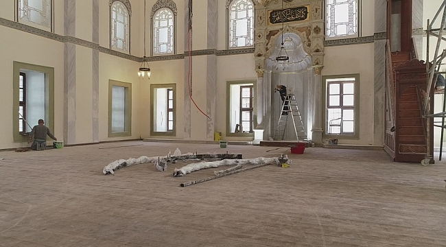 Emirsultan Camii bayram namazıyla birlikte kapılarını açıyor