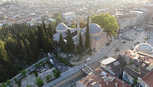 Emirsultan Camii Ramazan Bayramında doldu taştı 