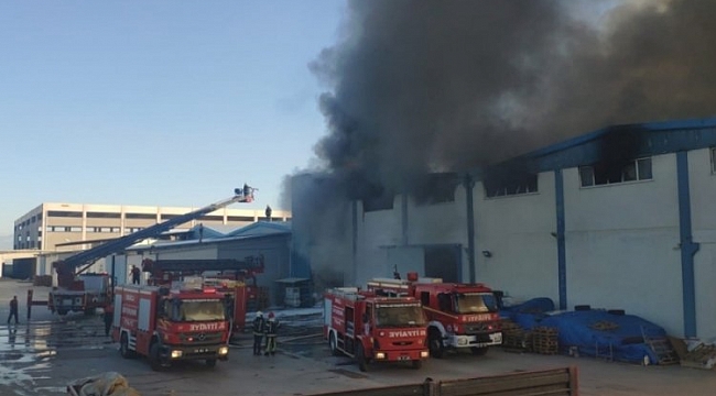 Denizli'de tekstil fabrikasında yangın