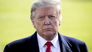 Donald Trump yeniden sahnede 