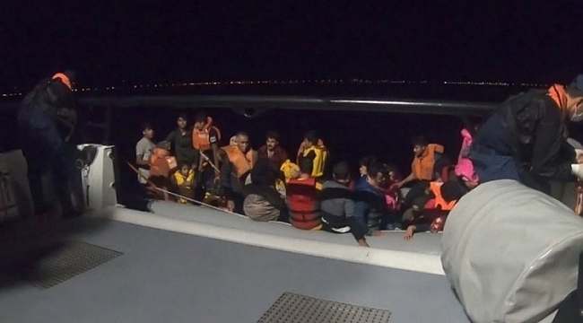 Ayvalık'ta 42 sığınmacı kurtarıldı