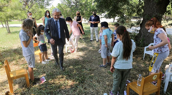 Başkan Erdem, çocukların eğlencesine ortak oldu