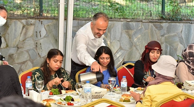 Bursa'da Kurban Bayramı ayrı bir coşku ile başladı