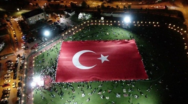 Dünyanın en büyük Türk bayrağı Kayseri'de açıldı