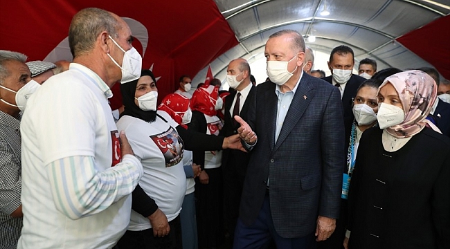Erdoğan Diyarbakır Annelerini ziyaret etti