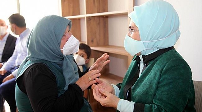 Emine Erdoğan, Bozkurt'u ziyaret etti