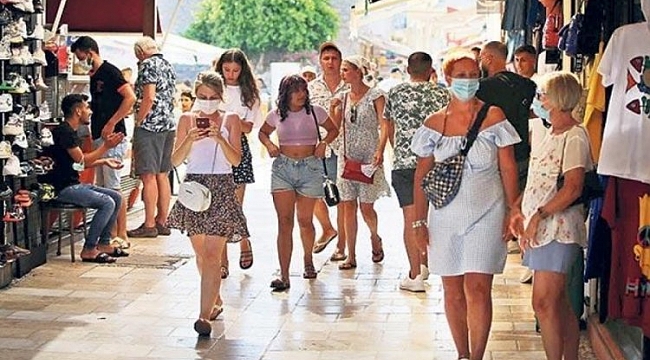 Alışverişte turist bereketi yaşanıyor