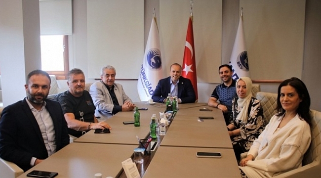 BALKANTÜRKSİAD Gökhan Tunalıgil'i ağırladı