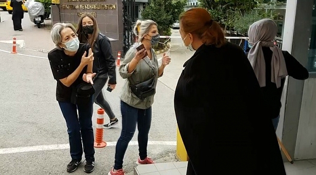Demet hemşirenin tatlı dili aşı karşıtı kadını ikna etti