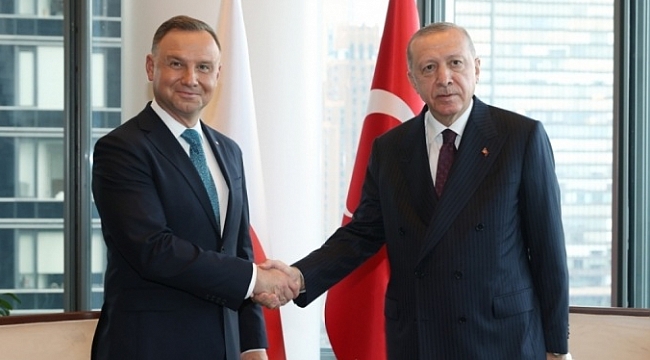 Erdoğan, Polonya Cumhurbaşkanı ile bir araya geldi