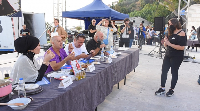 Gemlik'te festivalde zeytinli tatlar yarıştı