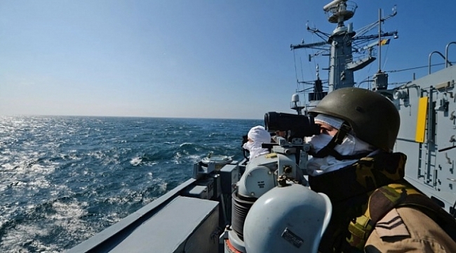İki NATO gemisi Karadeniz'e girdi