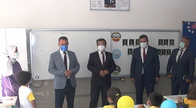 İl Millî Eğitim Müdürü öğrencilerin heyecanına ortak oldu
