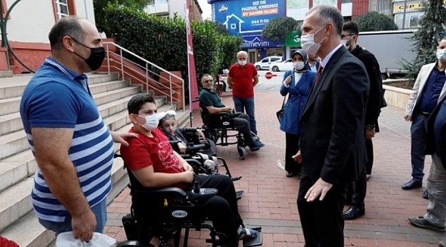 İnegöl'de mavi kapaklar 5 engelli vatandaşa umut oldu