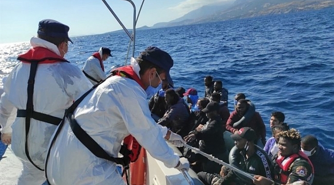 İzmir'de 184 düzensiz göçmen kurtarıldı