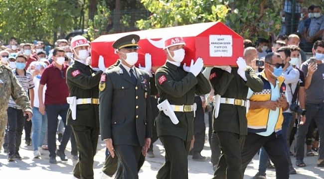 Kahramanmaraş şehidini uğurladı